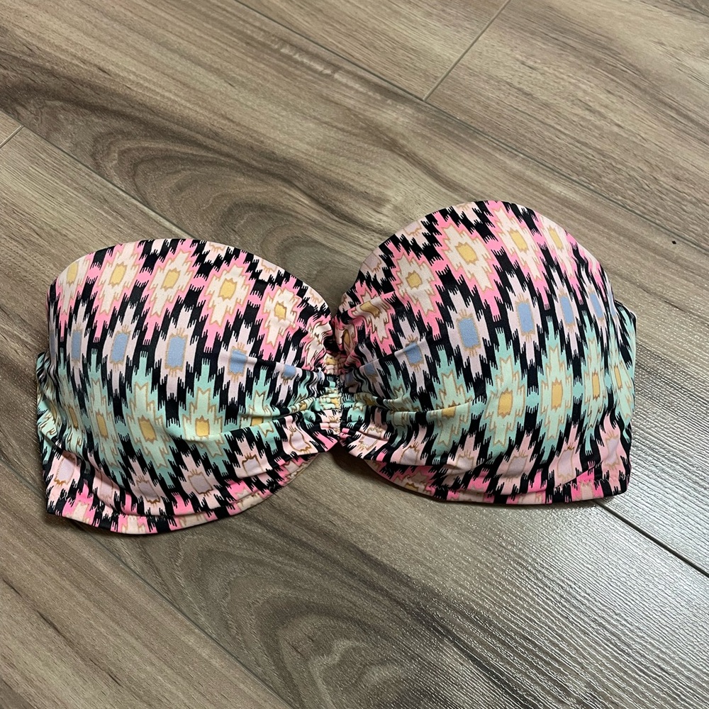 Victoria's Secret Pink and Black Aztec Bikini Top 32DD